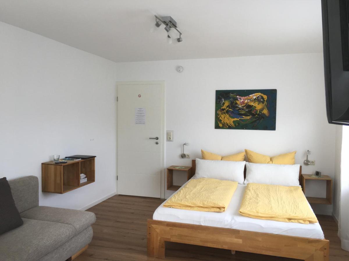 Gaestehaus Sommertal Mit Pool Im Garten, Eigener Parkplatz, 800M Zum Bodensee, 300M Zur Altstadt Meersburg Εξωτερικό φωτογραφία